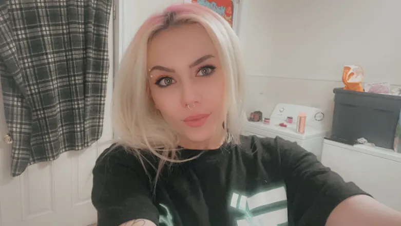 OnlyFans cuenta honeyygirllxoxo header 2