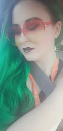 OnlyFans account  greenlightbabe avatar 1
