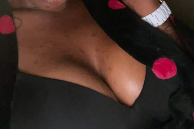OnlyFans cuenta thechronicqueen header 2