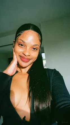 OnlyFans cuenta nialong21 header 2