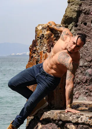 OnlyFans cuenta felipe_que_rico header 2