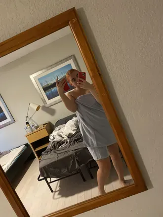 OnlyFans account  kimmyvela_ header 2