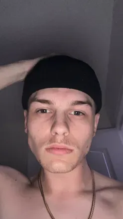 OnlyFans account  ealvx avatar 1