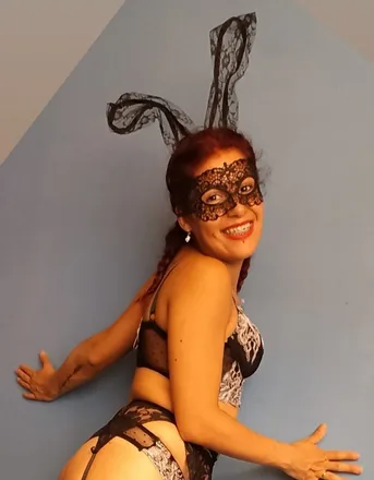 OnlyFans cuenta pekositabella header 2