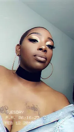 OnlyFans cuenta prettyxchelly header 2