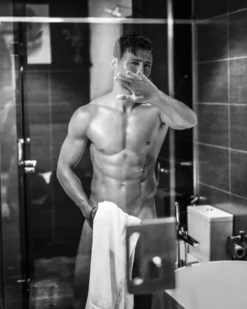 OnlyFans cuenta iamrobertgrey avatar 1