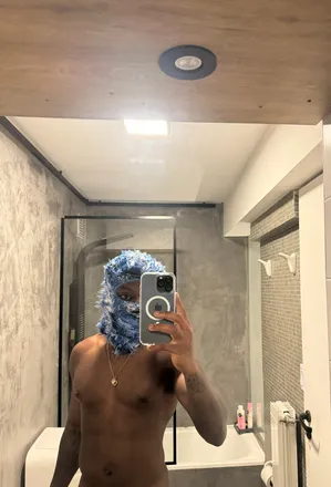 OnlyFans cuenta shaislangshit header 2