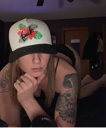 OnlyFans cuenta lovely-leighton avatar 1