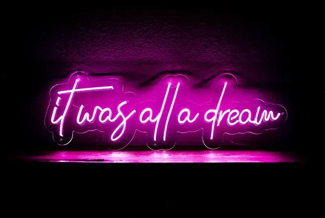 OnlyFans cuenta miss.august header 2