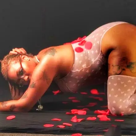 OnlyFans cuenta troublethegoddess header 2