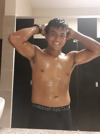 OnlyFans cuenta josevelasquez95 header 2
