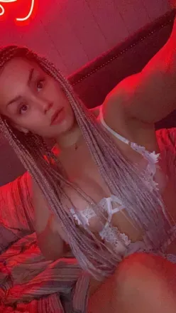 OnlyFans cuenta justneliaa avatar 1