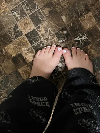 OnlyFans cuenta prettyfeetor header 2