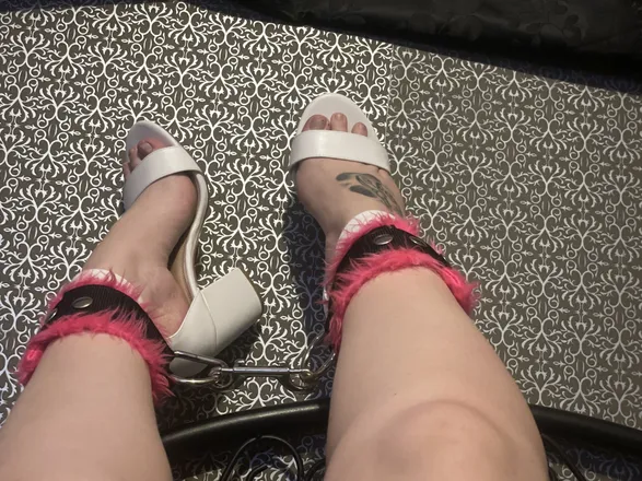 OnlyFans cuenta yayfor10toes header 2