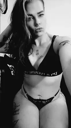 OnlyFans cuenta baddiewafatty69 avatar 1
