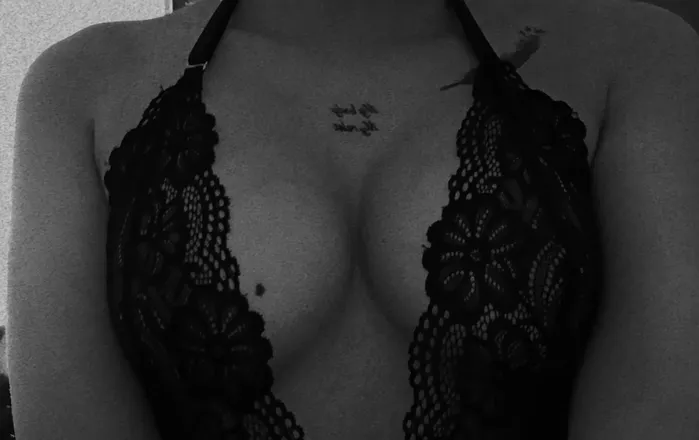 OnlyFans cuenta ivonnefdezz header 2