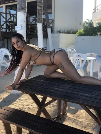 OnlyFans cuenta theelovelyyy1 header 2