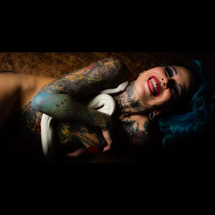 OnlyFans cuenta poisonblue header 2