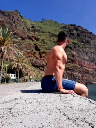 OnlyFans cuenta secrettboyy99 header 2