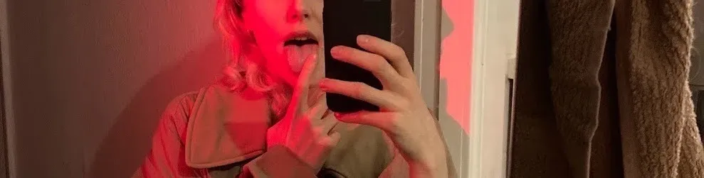 OnlyFans account  faye2000 header 2