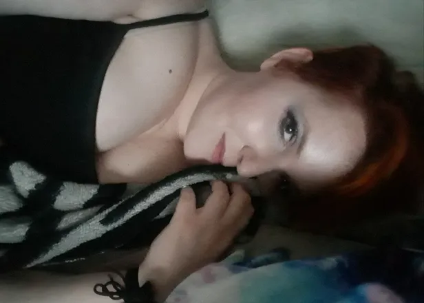 OnlyFans cuenta crazygingergirl19 header 2