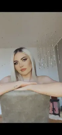 OnlyFans cuenta julia_95 header 2