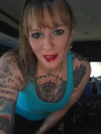 OnlyFans cuenta velvetrose82 header 2