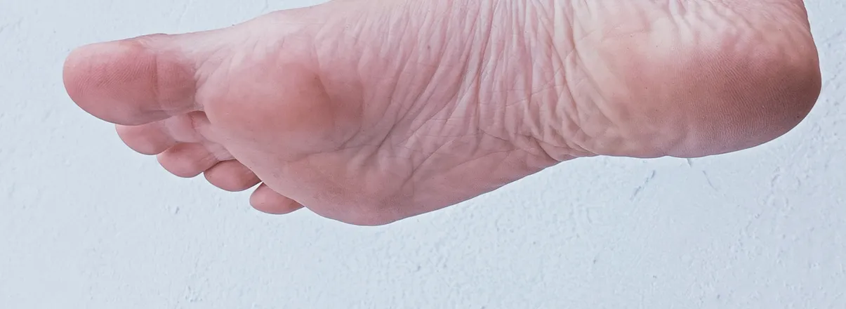 OnlyFans cuenta underanderfeet header 2