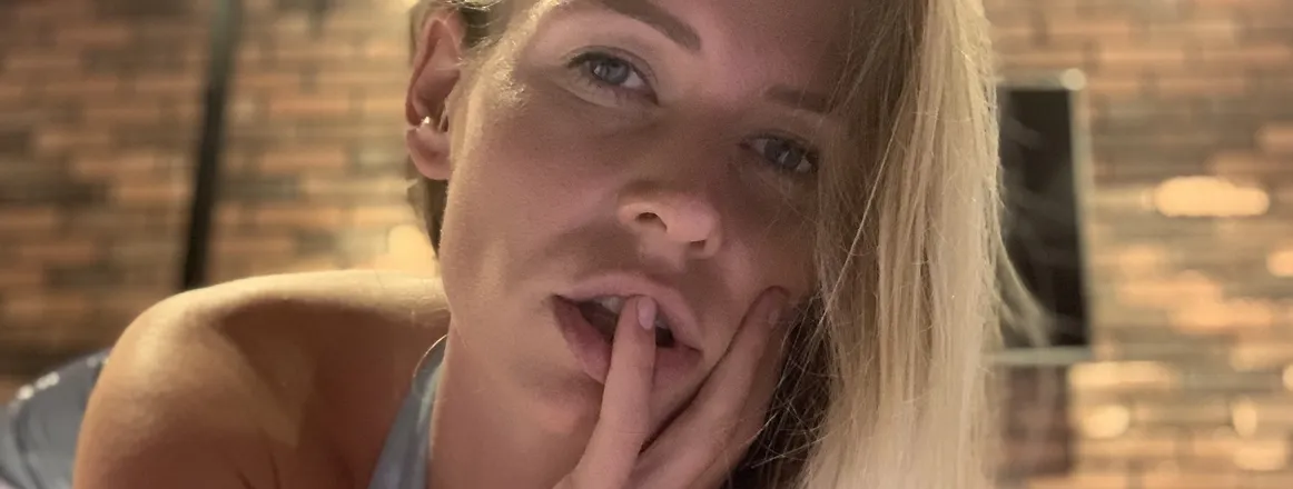 OnlyFans cuenta hurricanegwenfree header 2