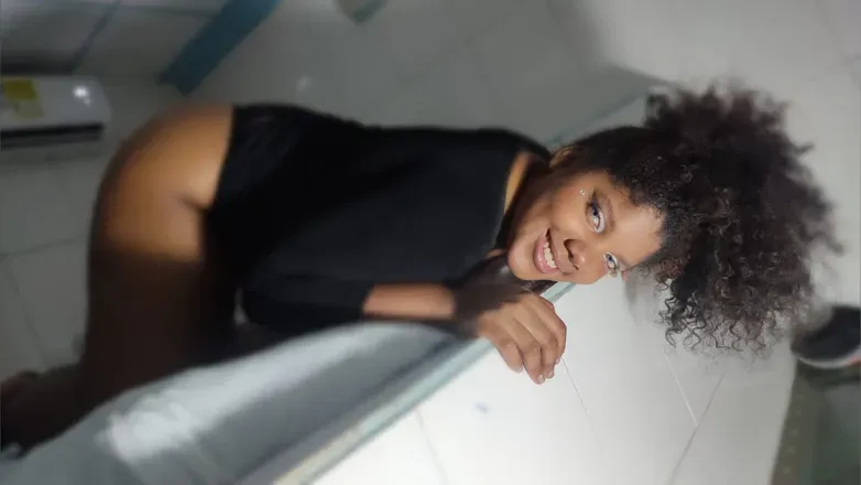 OnlyFans cuenta lilythbrownn69 header 2