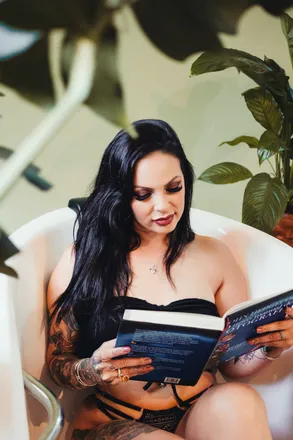 OnlyFans cuenta ninnasuicide header 2