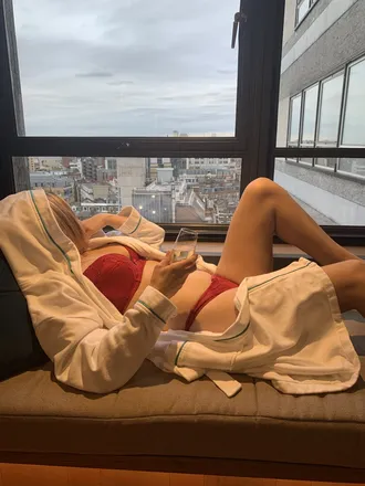OnlyFans cuenta mysteryblondie header 2
