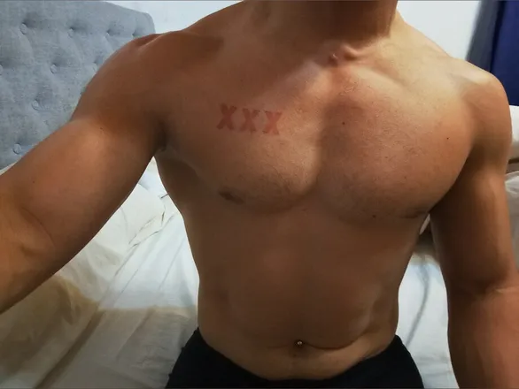 OnlyFans cuenta alexis04832 header 2