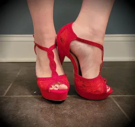 OnlyFans cuenta petitefeet2121 avatar 1