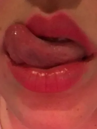 OnlyFans cuenta justamaskedgirl header 2