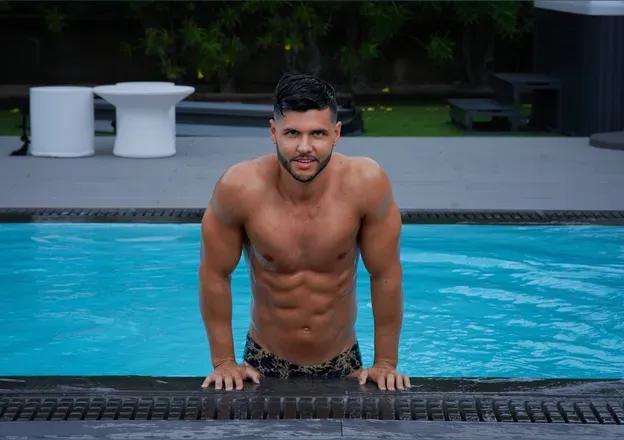 OnlyFans cuenta e_rosxxl header 2