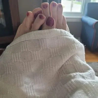 OnlyFans cuenta feetarecute1 avatar 1