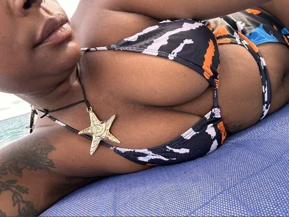 OnlyFans account  godispink avatar 1