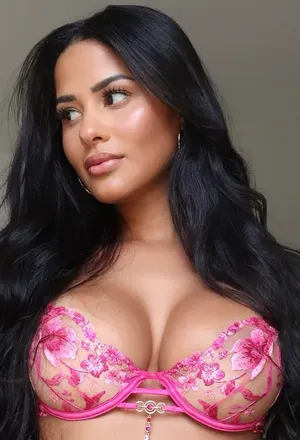 OnlyFans account  katyaelisehenrysworld avatar 1