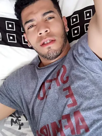 OnlyFans cuenta iangazmey header 2
