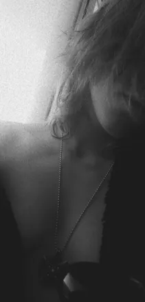 OnlyFans cuenta hellsnewangel header 2