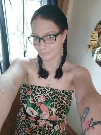 OnlyFans account  red_head_rebel avatar 1