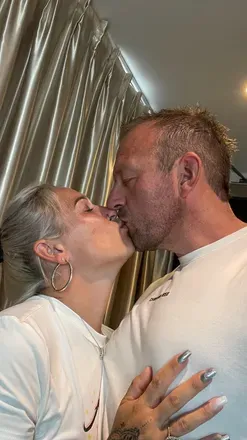 OnlyFans cuenta ukhotwifecouple header 2