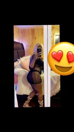 OnlyFans account  realraw header 2