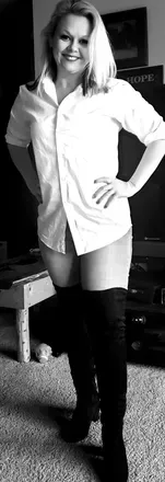 OnlyFans account  karenlovelylynn avatar 1