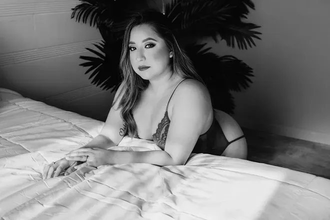 OnlyFans account  elianagrey avatar 1
