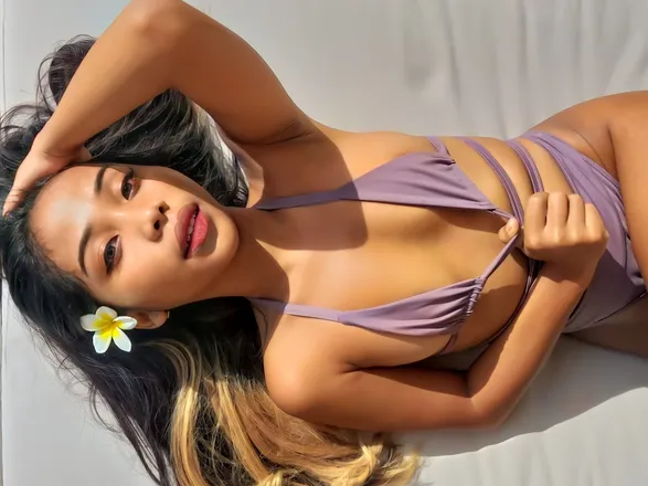OnlyFans account  hellobaileyyy header 2