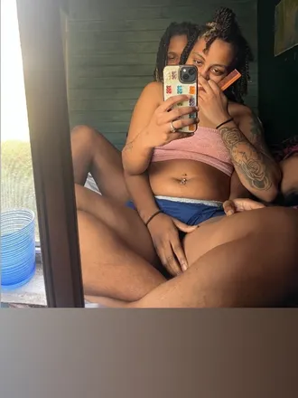 OnlyFans cuenta sheisonlyliyah header 2