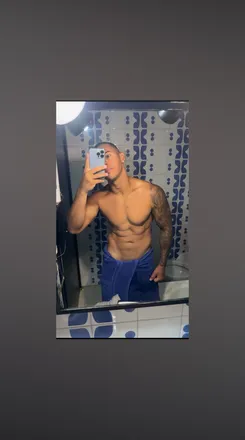 OnlyFans cuenta hotboy194 header 2