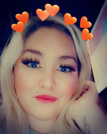 OnlyFans cuenta crystalsexyeyes header 2